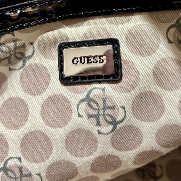 Guess Bag - Picture 3 of 4